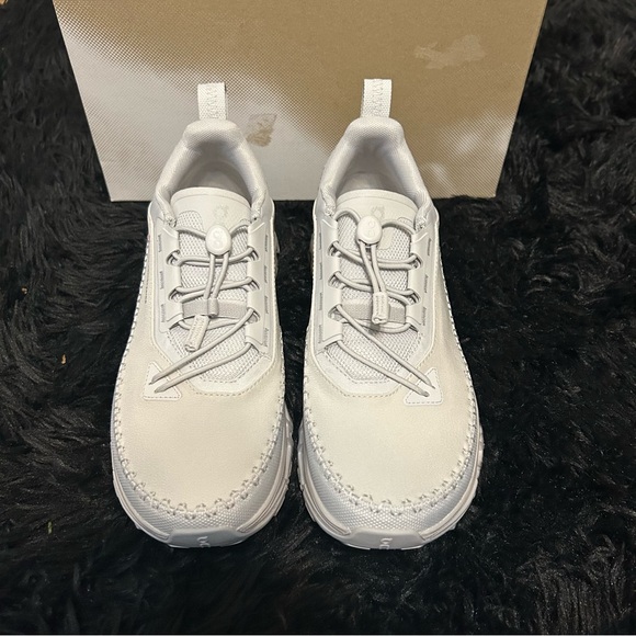 ON CLOUDAWAY gray hiking athletic training shoes sneakers women’s 9 new - Picture 7 of 8